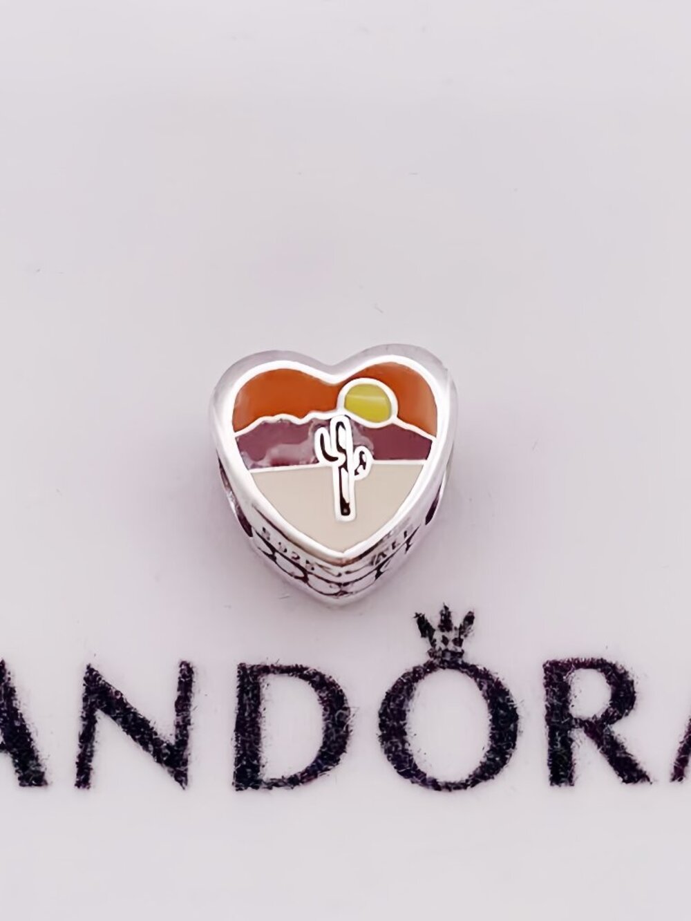 Pandora Arizona Heart Exclusive Charm